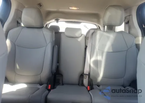 2022 Toyota Sienna Xle z USA, uszkodzony, nr VIN 5TDJRKECXNS083465